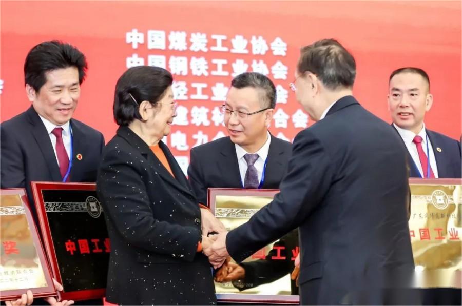 寶鈦集團(tuán)榮膺中國工業(yè)領(lǐng)域最高獎