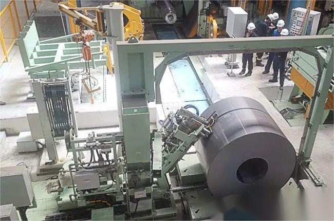 首套鋼鈦共線18輥冷軋機組在攀鋼西昌鋼釩建成并投產(chǎn)