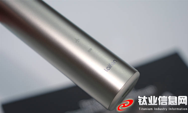 鈦合金電動(dòng)牙刷